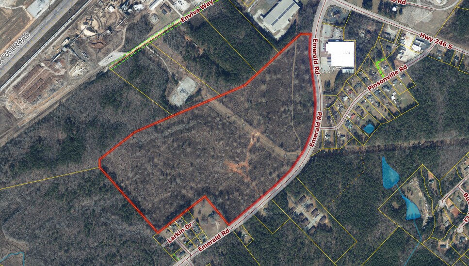 1901 Emerald Road, Greenwood, SC à vendre - Photo du bâtiment - Image 2 de 3