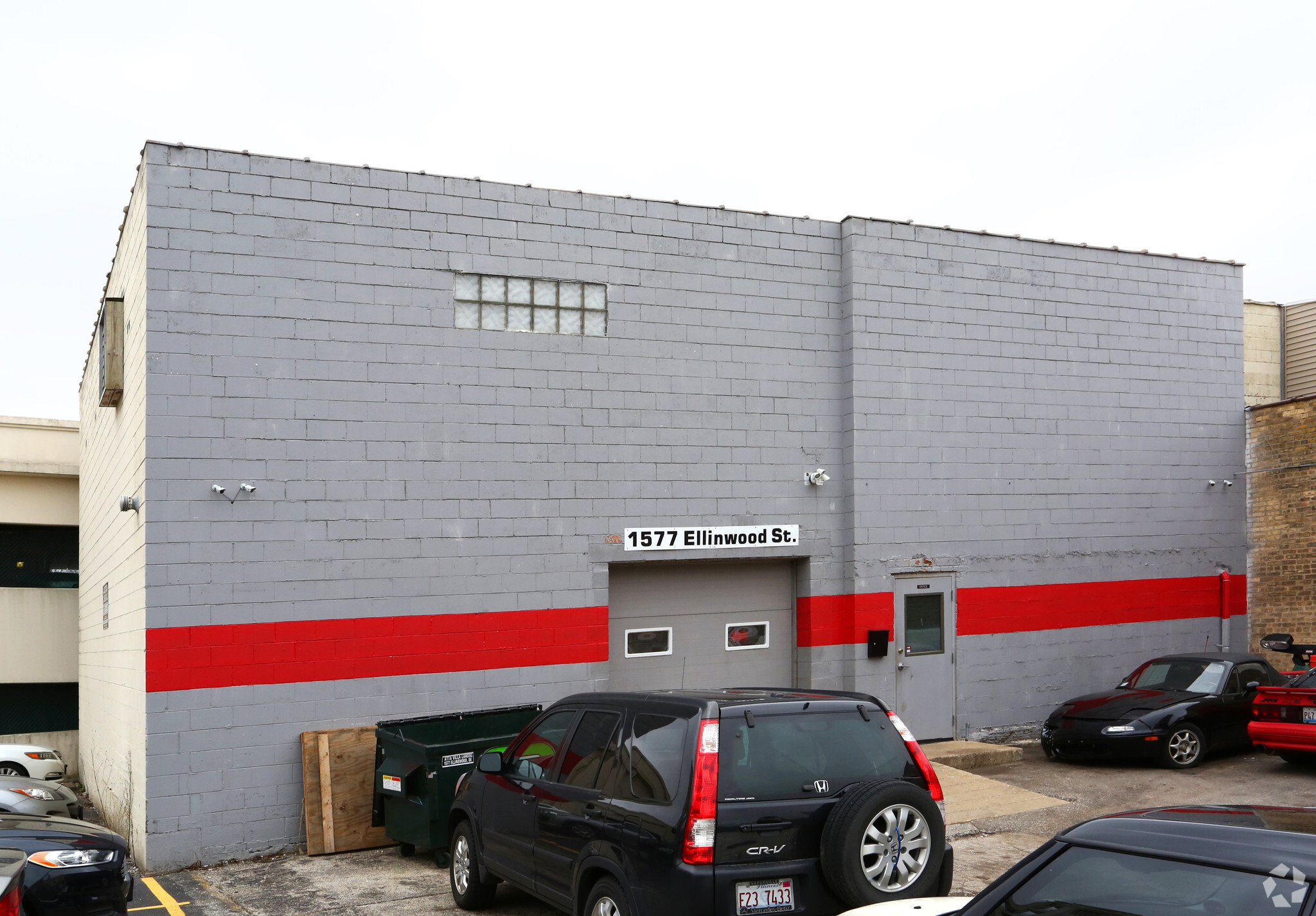 1577 Ellinwood Ave, Des Plaines, IL for lease Primary Photo- Image 1 of 9