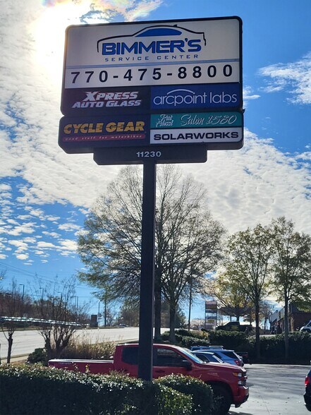 11230 Alpharetta Hwy, Roswell, GA à louer - Photo du bâtiment - Image 2 de 2