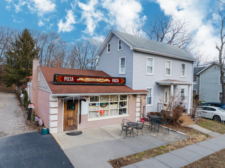 419 Olive St, Branchburg, NJ à vendre - Photo du bâtiment - Image 3 de 46
