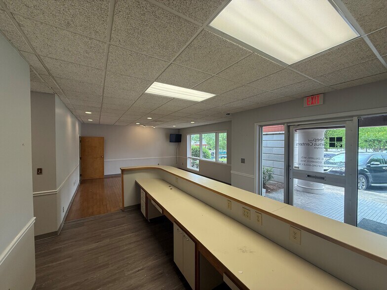 1000 Hawthorne Ave, Athens, GA à louer - Photo du bâtiment - Image 3 de 6