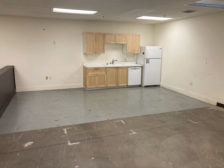 1000 Quesada Ave, San Francisco, CA for lease - Building Photo - Image 2 of 8