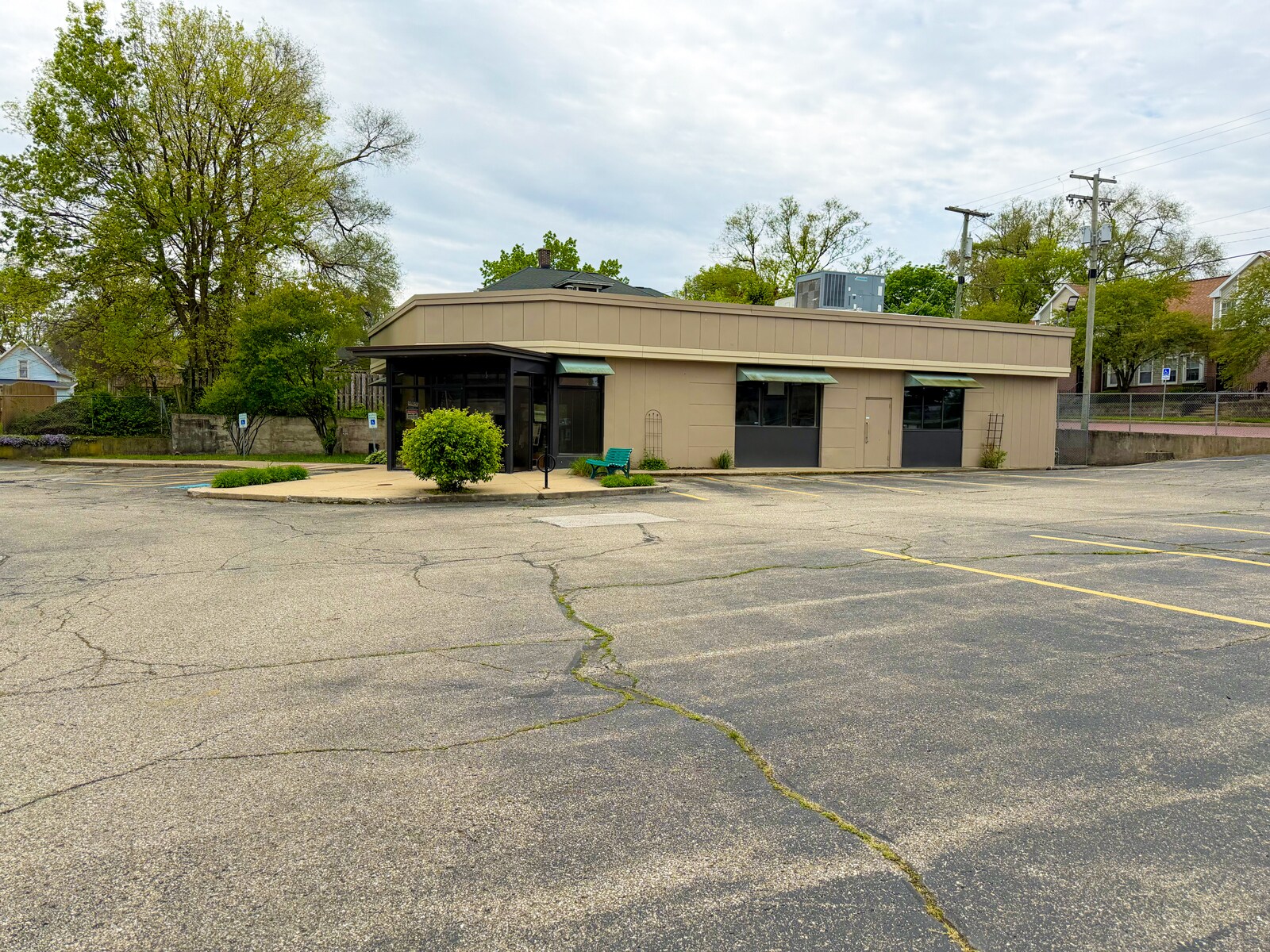 602 Lincolnway E, South Bend, IN à vendre Photo principale- Image 1 de 15