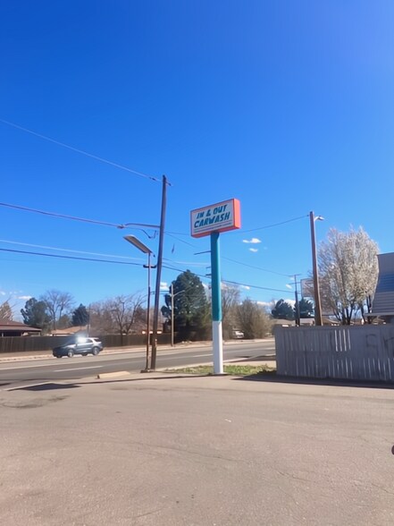 2195 S Sheridan Blvd, Denver, CO à louer - Photo du bâtiment - Image 3 de 5