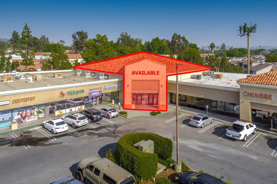 900-962 E Alosta Ave, Azusa, CA à louer - Photo du bâtiment - Image 2 de 4