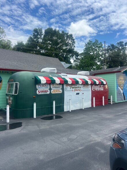 5535 Calder Ave, Beaumont, TX à louer - Photo du bâtiment - Image 2 de 15