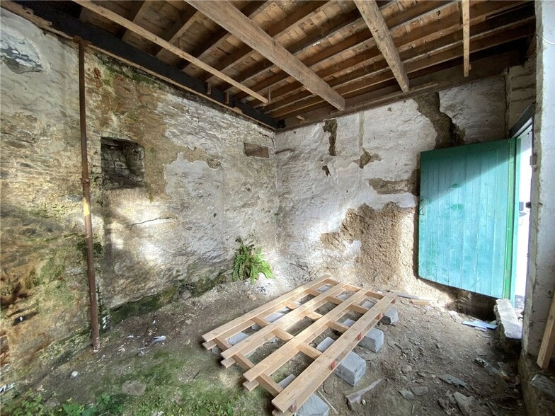 3,4 & 5 Madford Ln, Launceston for sale - Interior Photo - Image 2 of 7