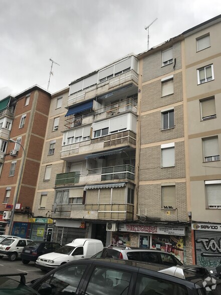 Calle Parque Vosa, 15, Móstoles, Madrid for lease - Primary Photo - Image 1 of 3