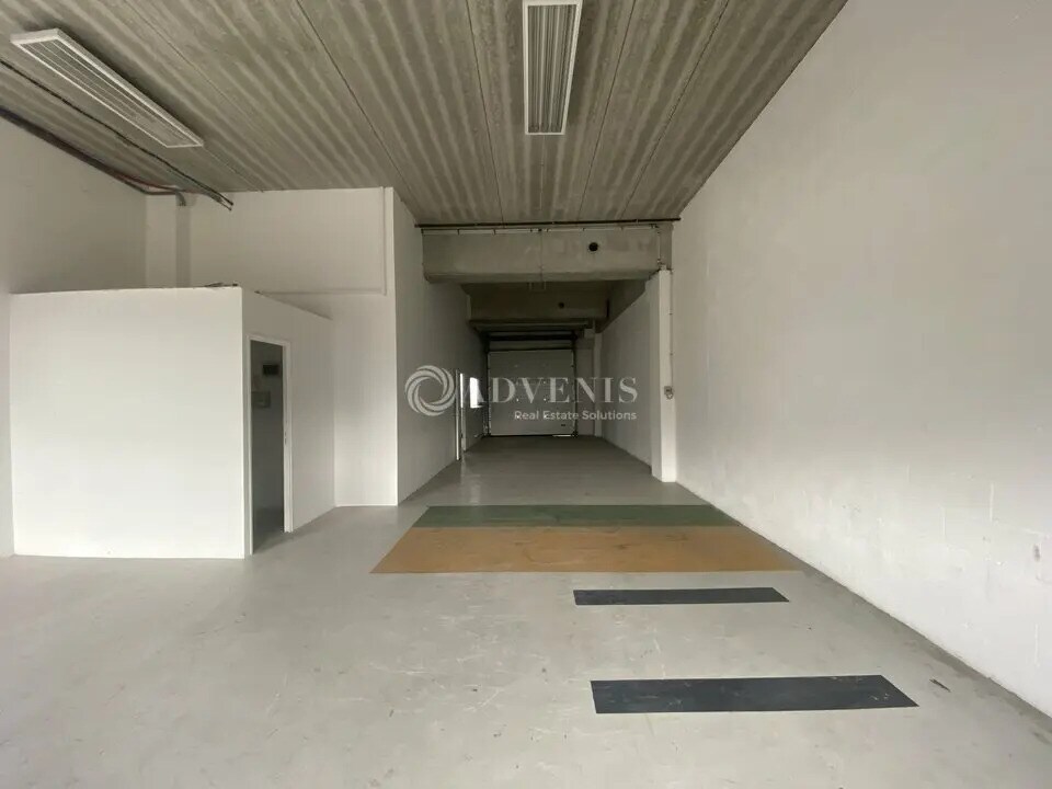 Flex in Saint-Denis for lease Interior Photo- Image 1 of 4