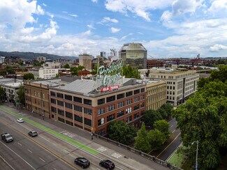 Plus de détails pour 70 NW Couch St, Portland, OR - Bureau à vendre