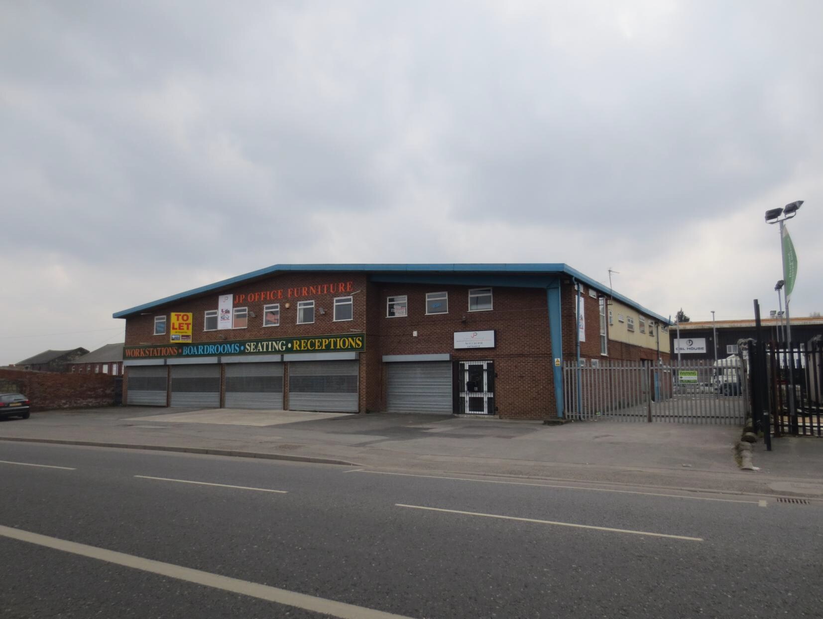 269 Tong Rd, Leeds for lease Primary Photo- Image 1 of 2