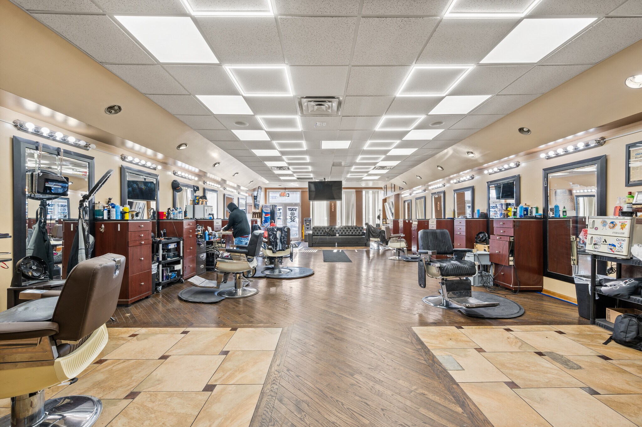 7318 W Irving Park Rd, Norridge, IL à louer Photo principale- Image 1 de 13