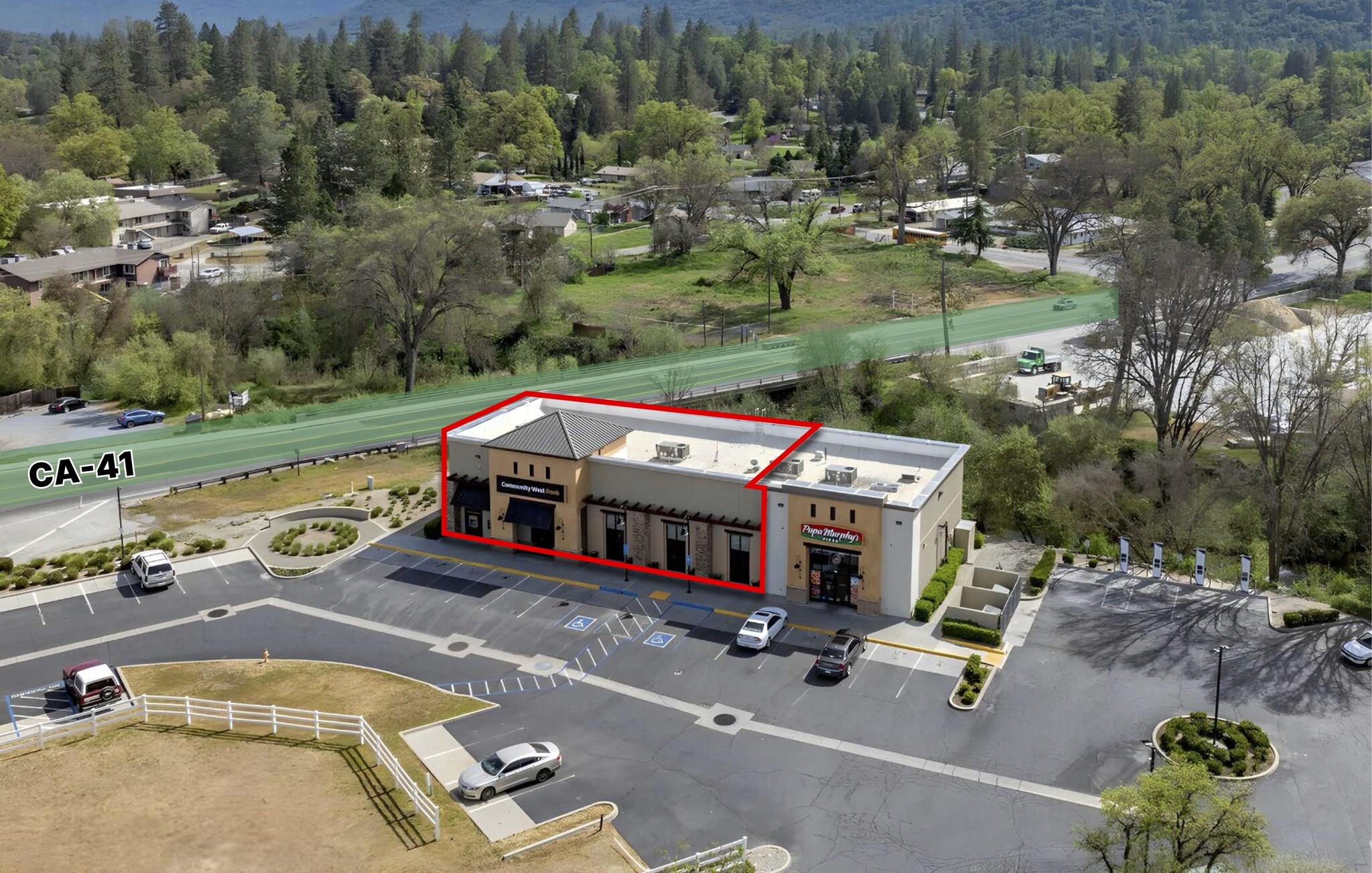 40004 Highway 41, Oakhurst, CA for lease Building Photo- Image 1 of 4