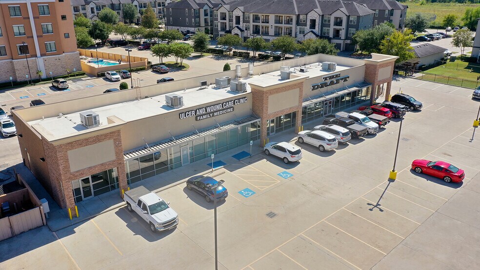23692 Highway 59 N, Kingwood, TX à vendre - Photo du bâtiment - Image 1 de 5