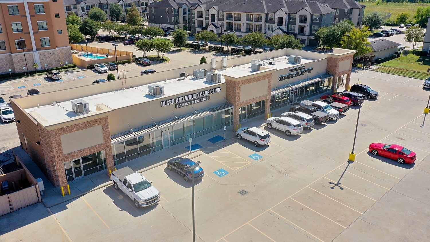 23692 Highway 59 N, Kingwood, TX à vendre Photo du bâtiment- Image 1 de 6