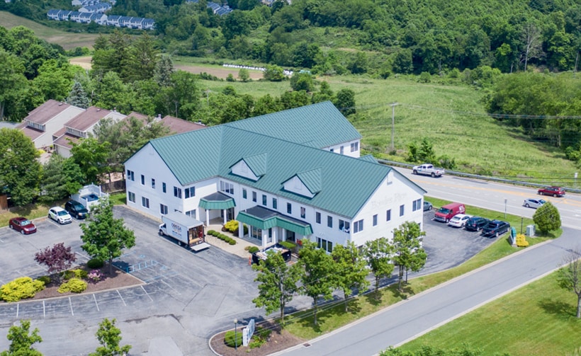 7000 Hampton Ctr, Morgantown, WV for lease - Building Photo - Image 2 of 18