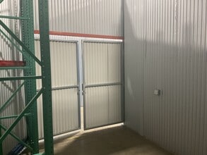 245 S Spruce Ave, South San Francisco, CA à louer Photo intérieure- Image 2 de 3