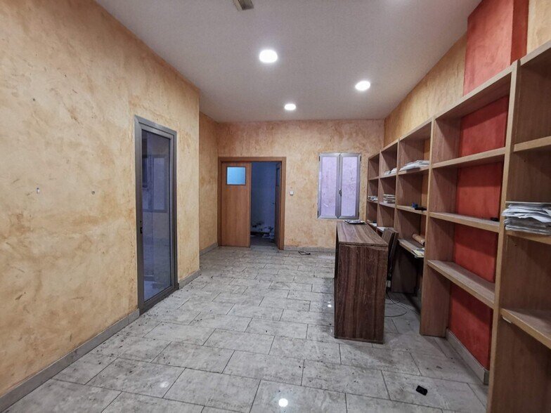 Retail in Elche, Alicante for sale - Interior Photo - Image 3 of 10