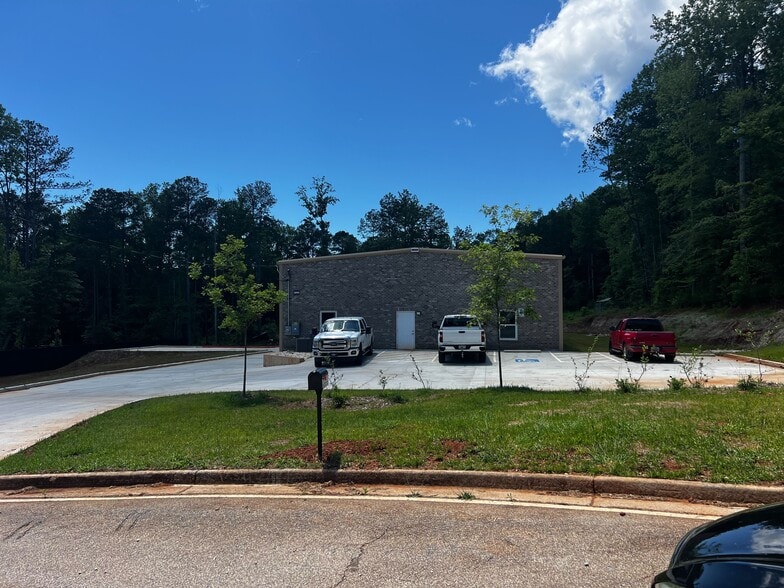 1890 Jason Industrial Parkway, Winston, GA for sale - Building Photo - Image 3 of 5