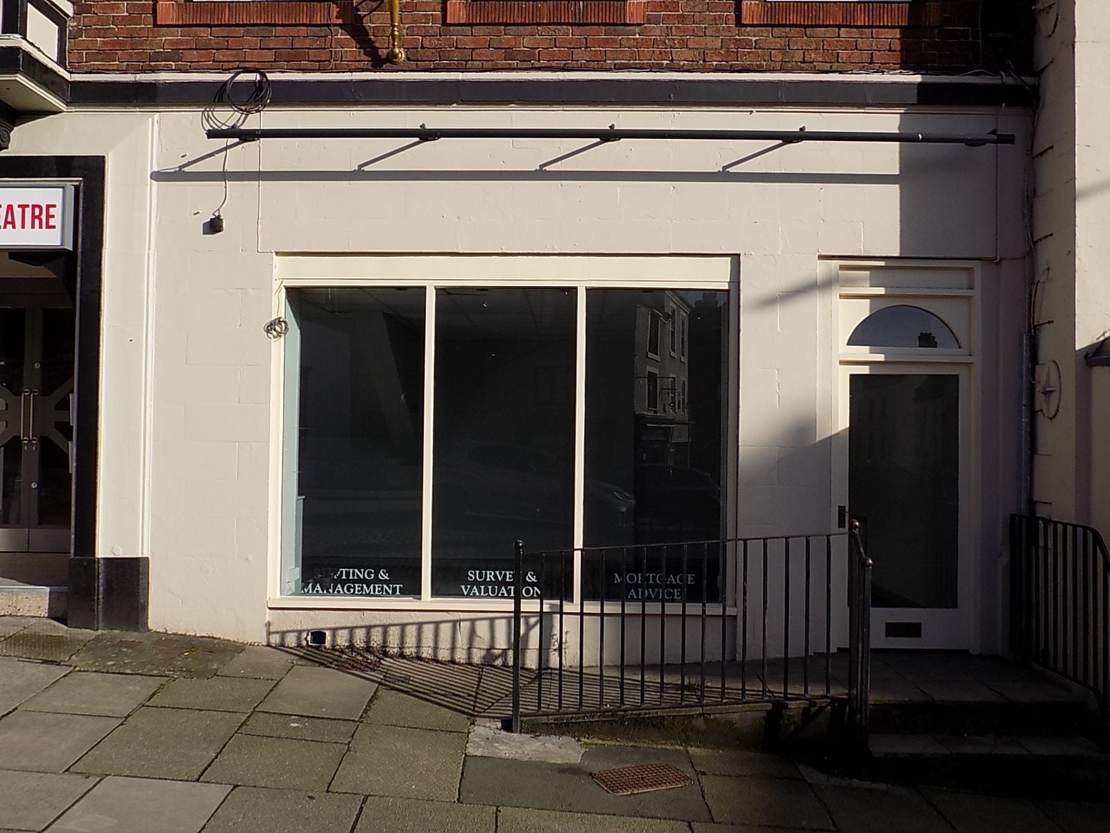 8 Market Pl, Ashbourne à louer Photo principale- Image 1 de 4