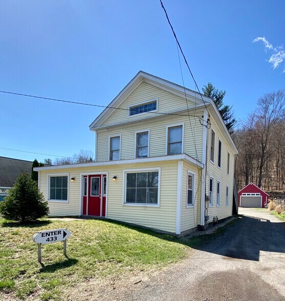 433 Main St, New Hartford, CT à louer - Photo du bâtiment - Image 3 de 20