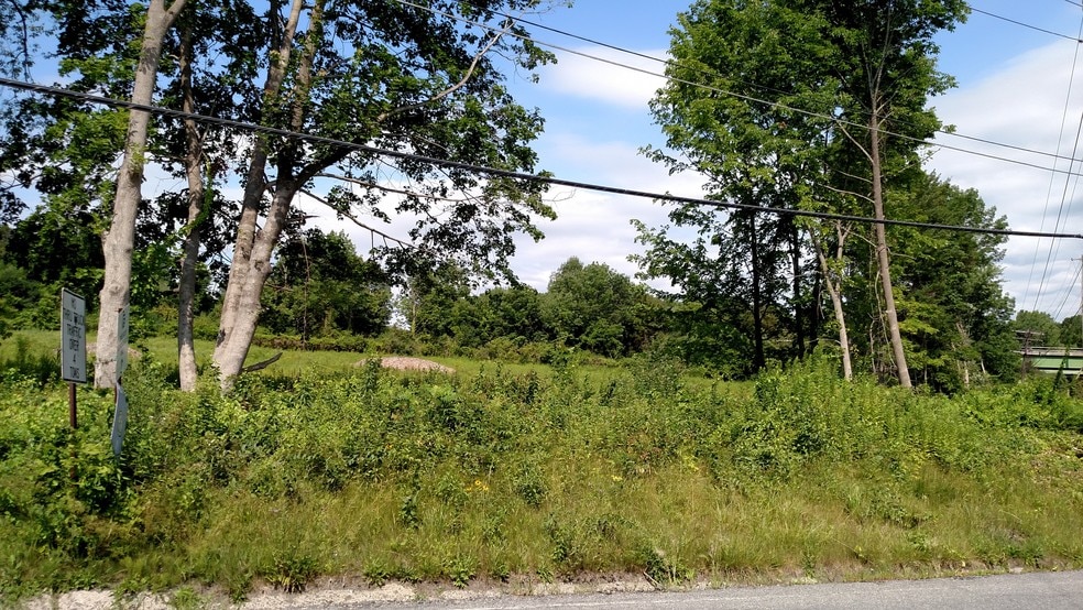 2 Starr Ridge Rd, Brewster Village, NY for lease - Building Photo - Image 3 of 5
