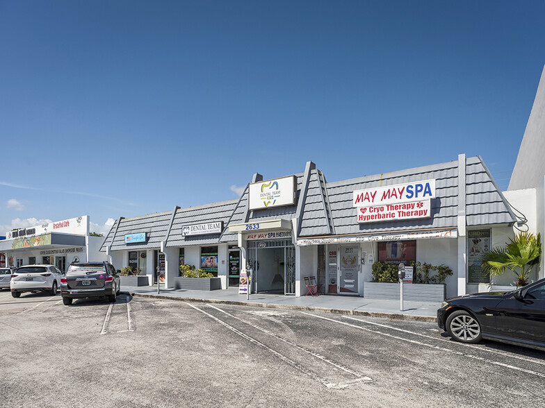 2633 E Commercial Blvd, Fort Lauderdale, FL à louer - Photo principale - Image 1 de 10