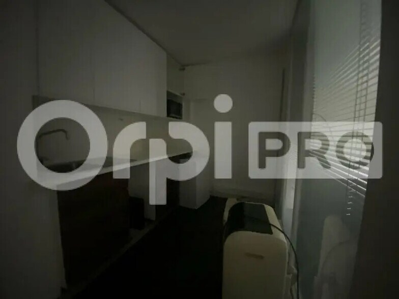 Office in Caluire-et-Cuire for lease - Interior Photo - Image 3 of 7