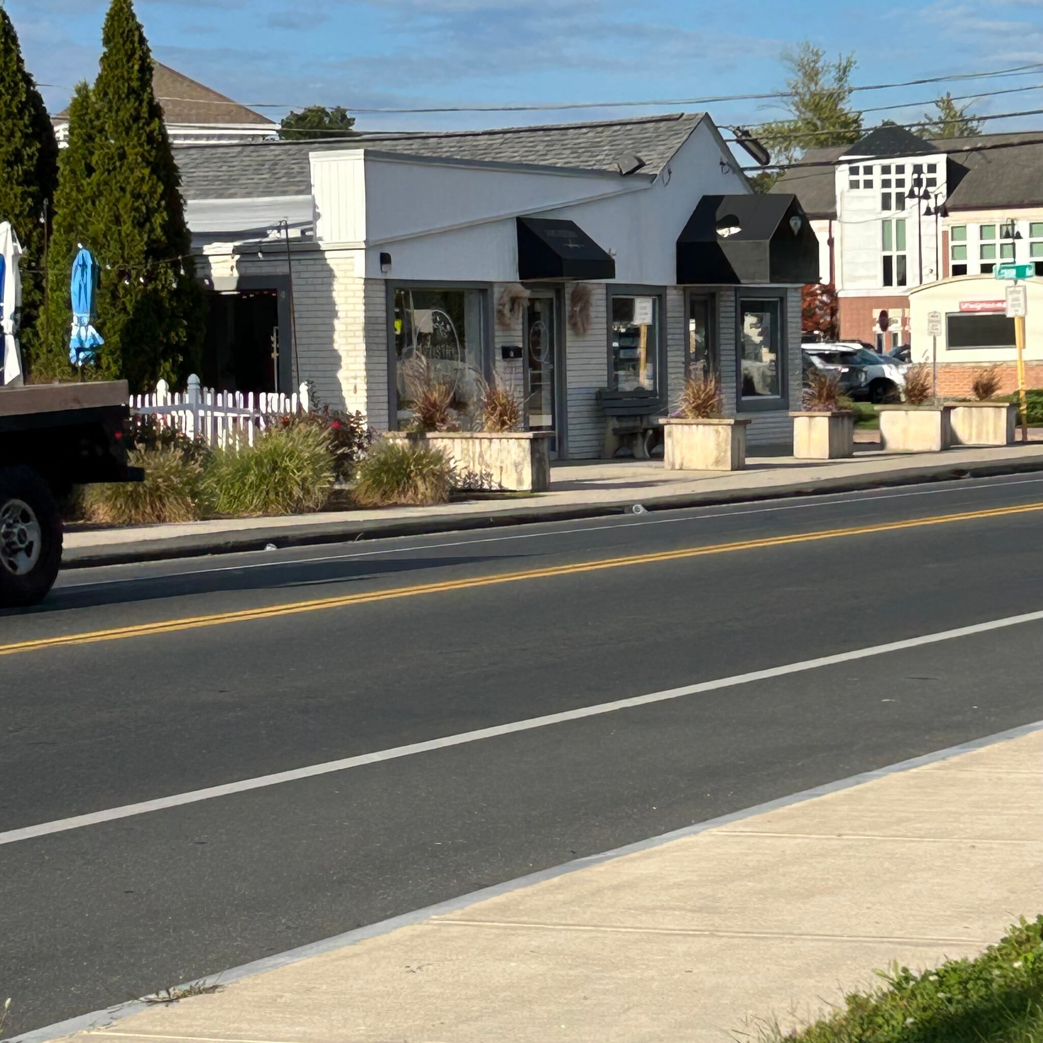 35-37 Maple St, East Longmeadow, MA for lease Interior Photo- Image 1 of 4