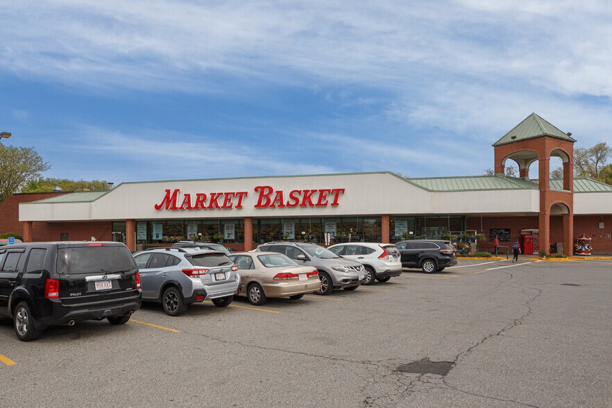 225 Lincoln Ave, Haverhill, MA à louer - Photo du bâtiment - Image 2 de 10