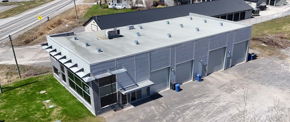 121 Rte 158, Saint-Thomas, QC for lease - Primary Photo - Image 1 of 3