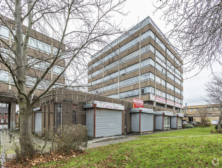 Rowlandsway, Wythenshawe à vendre - Photo du bâtiment - Image 1 de 4