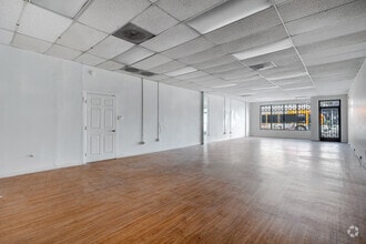 1241 S Fairfax Ave, Los Angeles, CA for lease Interior Photo- Image 2 of 9