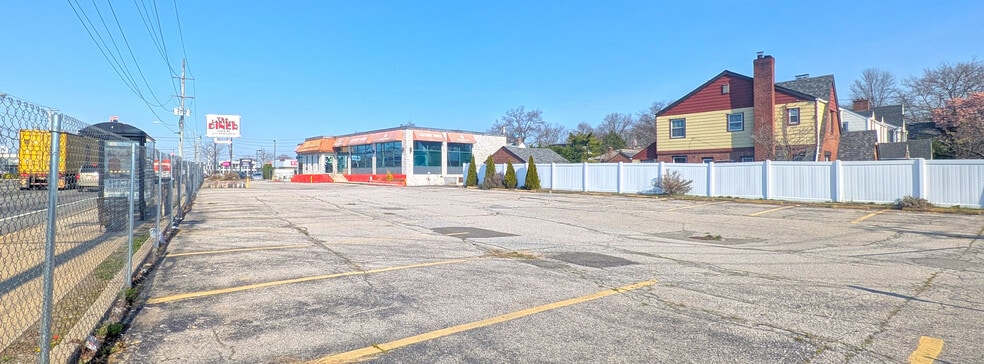 564 Hempstead Tpke, West Hempstead, NY for sale - Building Photo - Image 3 of 7