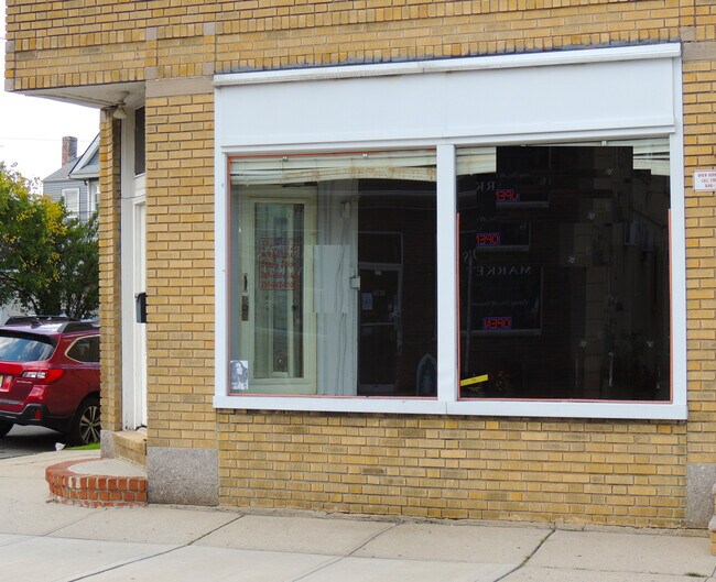 Plus de détails pour 106 Lodi St, Hackensack, NJ - Commerce de détail à louer