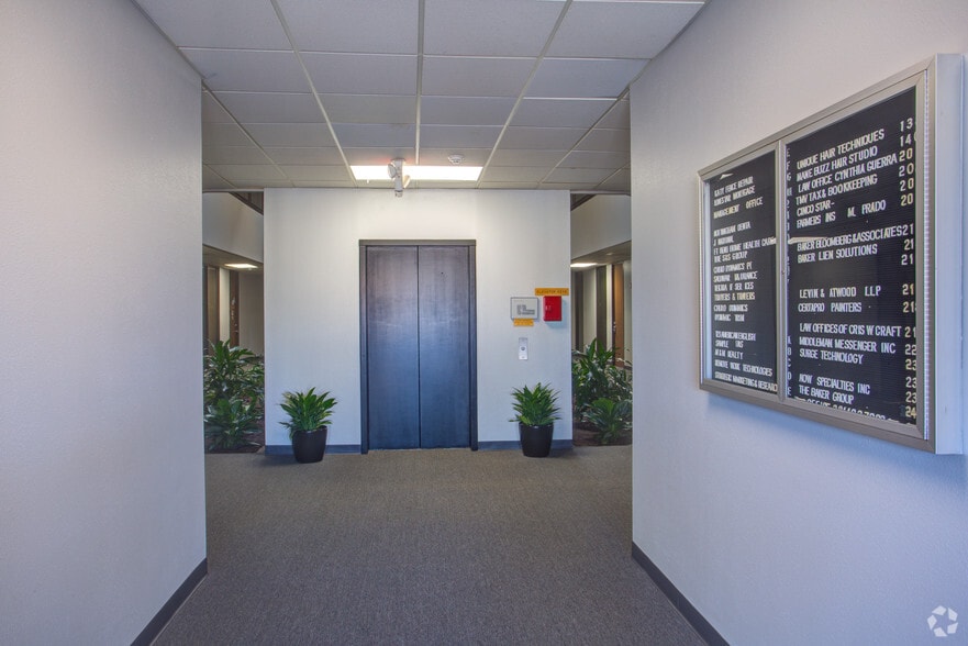 20501 Katy Fwy, Katy, TX for lease - Interior Photo - Image 3 of 11