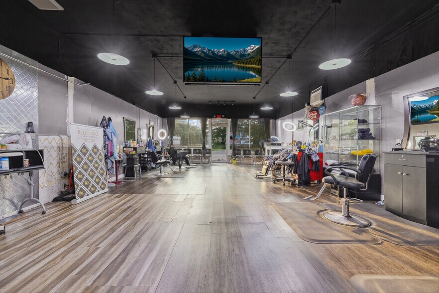 700 N Union Ave, Alliance, OH for sale - Building Photo - Image 2 of 33