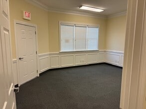 37 W Fairmont Ave, Savannah, GA à louer Photo intérieure- Image 2 de 6