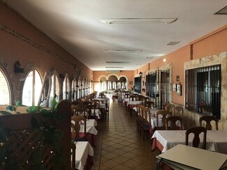 Plus de détails pour Commerce de détail à vendre