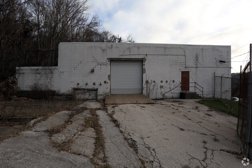 1010 Matsonford Rd, Conshohocken, PA à louer - Photo du bâtiment - Image 2 de 2