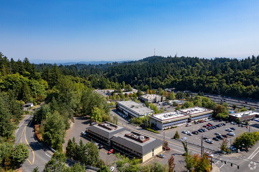 1730 SW Skyline Blvd, Portland, OR à louer - Aérien - Image 2 de 4