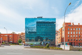 Plus de détails pour Avenida Asturias, 9, Madrid - Commerce de détail à louer