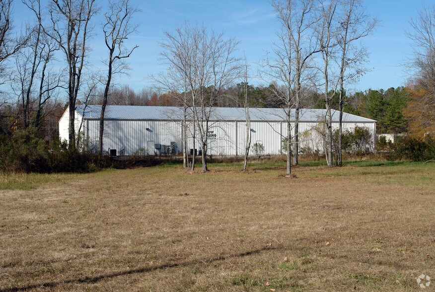 3484-3494 Cameron Dr, Sanford, NC à vendre - Photo du bâtiment - Image 2 de 11