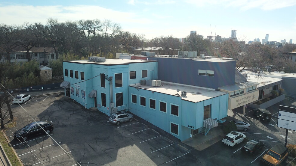 3027 N Lamar Blvd, Austin, TX for lease - Building Photo - Image 3 of 21