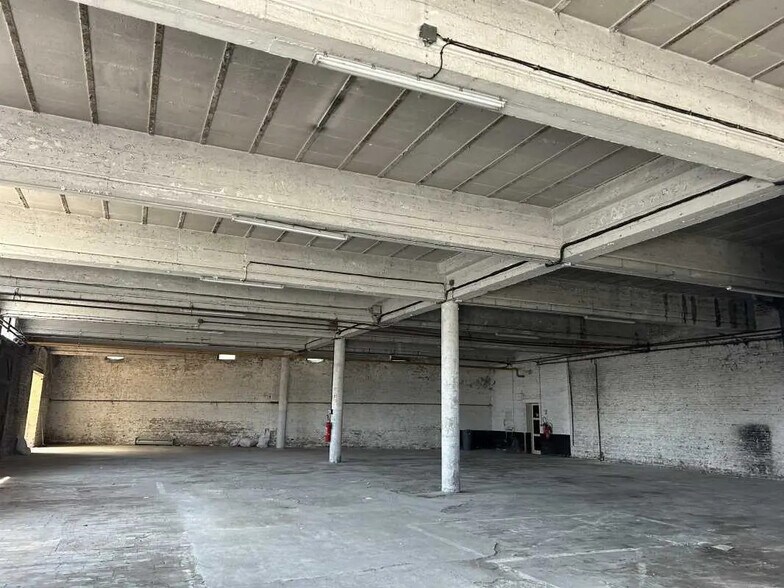 Office in Wattrelos for lease - Interior Photo - Image 2 of 4