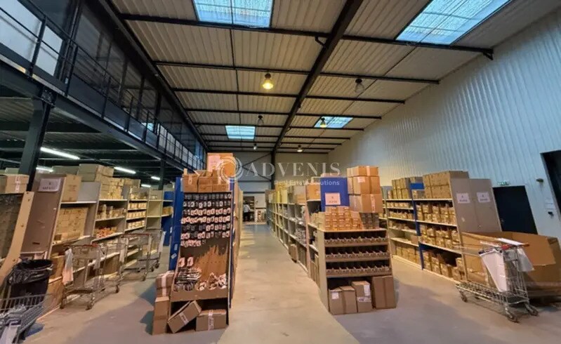Industrial in Fleurieux-sur-l'Arbresle for sale - Interior Photo - Image 1 of 5