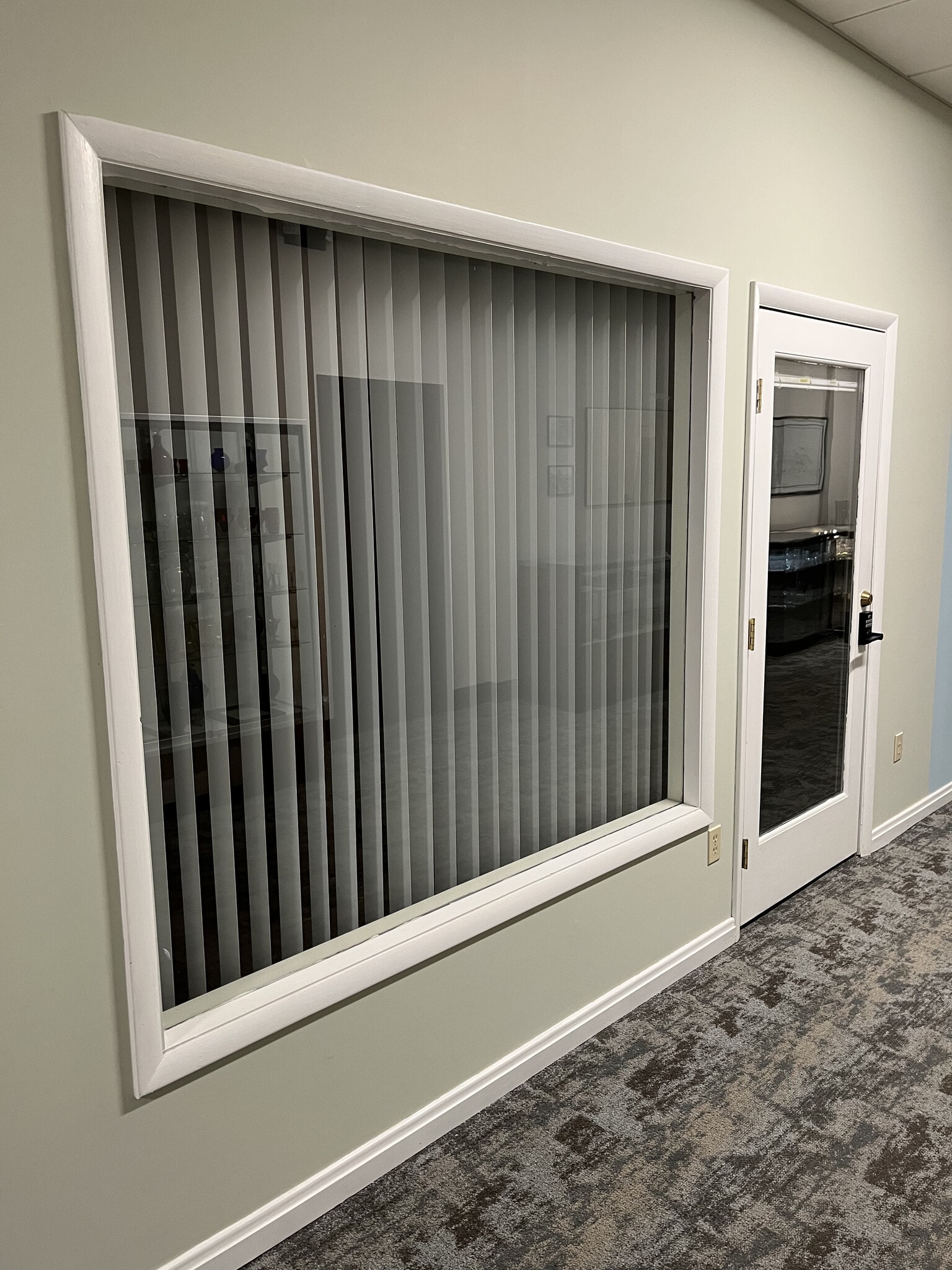 709 Beechurst Ave, Morgantown, WV for lease Interior Photo- Image 1 of 7