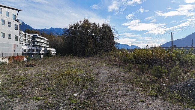 Plus de détails pour 39660 Government Rd, Squamish, BC - Terrain à vendre