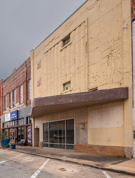 212 E Choctaw Ave, Mcalester, OK à vendre - Photo du bâtiment - Image 2 de 13