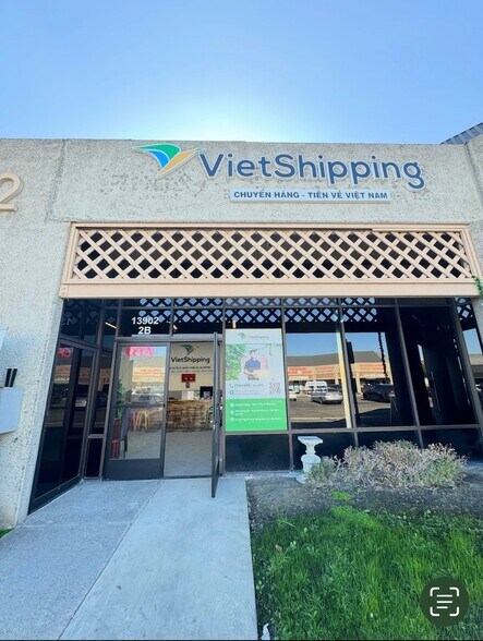 13902 Harbor Blvd, Garden Grove, CA à vendre - Photo du bâtiment - Image 3 de 10